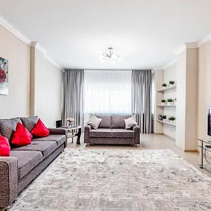 Апартаменты In The Middle Of Baiterek 59 / для командировачных в центре астаны 59, Астана
