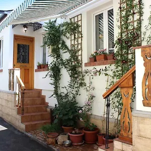 Leather Lane Апартаменты Тбилиси